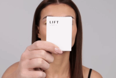 ステップ 1 - まつげのリフトを適用するモデル